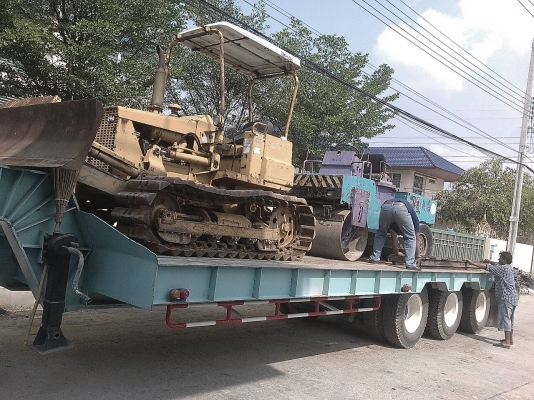 อีก llot นะคัรบ -ทางเราก็จัดขึ้นรถให้แล้วนะครับ รถแทร็กเตอร์ดันดิน รถบดดินไปเมียนม่าครับ อีก llot นะคัรบ -ทางเราก็จัดขึ้นรถให้แล้วนะครับ รถแทร็กเตอร์ดันดิน รถบดดินไปเมียนม่าครับ