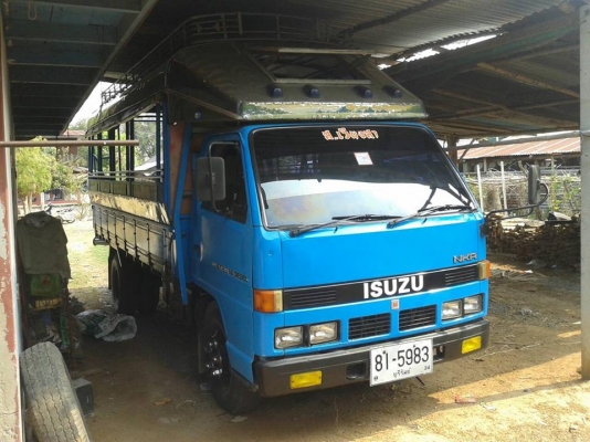ขาย6ล้อisuzu nkr110เกียร์สัน ยาว4.30เมตร พร้อมหลังคาโดยสาร แชชซีสวยเครื่องดี ภายในสวย สภาพพร้อมใช้งาน ภาษีเต็ม