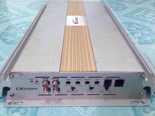 แอมป์คลาสดี BASE CK 2400d มือสองสภาพสวยมาก เดิมๆ ขับซับ10-12นิ้วหล่อได้ เบสฟังดีมาก ขาย 4500 บาท