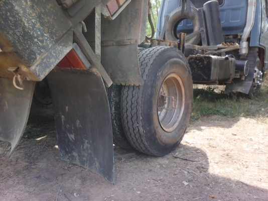 หกล้อ อีซูซุ NPR-59LU5F-115สั่่งลุยแท้ ปี38 ดััมสามมิตร5คิว สภาพดีเดิมๆสวยจัดทั้งคัน เล่มทะเบียนเอกสาร  ม.79 รถไม่ได้ล่างมา3ฤดูฝน ครับ