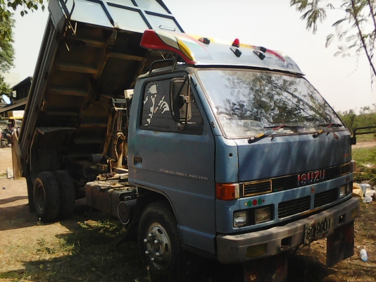 หกล้อ อีซูซุ NPR-59LU5F-115สั่่งลุยแท้ ปี38 ดััมสามมิตร5คิว สภาพดีเดิมๆสวยจัดทั้งคัน เล่มทะเบียนเอกสาร  ม.79 รถไม่ได้ล่างมา3ฤดูฝน ครับ