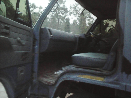 หกล้อ อีซูซุ NPR-59LU5F-115สั่่งลุยแท้ ปี38 ดััมสามมิตร5คิว สภาพดีเดิมๆสวยจัดทั้งคัน เล่มทะเบียนเอกสาร  ม.79 รถไม่ได้ล่างมา3ฤดูฝน ครับ