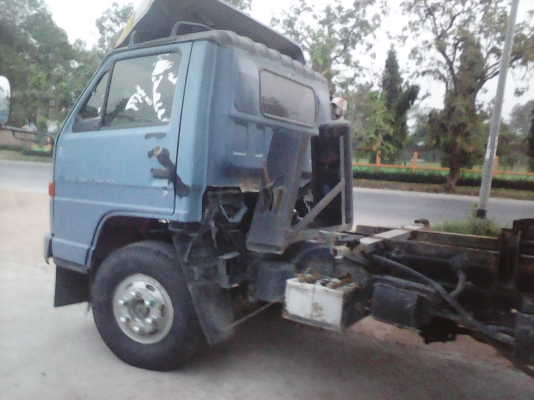 หกล้อ อีซูซุ NPR-59LU5F-115สั่่งลุยแท้ ปี38 ดััมสามมิตร5คิว สภาพดีเดิมๆสวยจัดทั้งคัน เล่มทะเบียนเอกสาร  ม.79 รถไม่ได้ล่างมา3ฤดูฝน ครับ