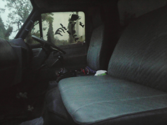 หกล้อ อีซูซุ NPR-59LU5F-115สั่่งลุยแท้ ปี38 ดััมสามมิตร5คิว สภาพดีเดิมๆสวยจัดทั้งคัน เล่มทะเบียนเอกสาร  ม.79 รถไม่ได้ล่างมา3ฤดูฝน ครับ