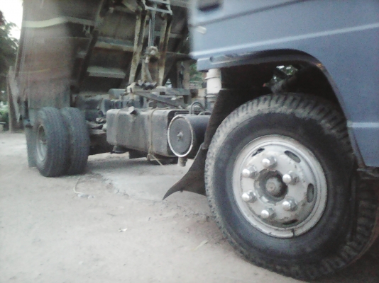 หกล้อ อีซูซุ NPR-59LU5F-115สั่่งลุยแท้ ปี38 ดััมสามมิตร5คิว สภาพดีเดิมๆสวยจัดทั้งคัน เล่มทะเบียนเอกสาร  ม.79 รถไม่ได้ล่างมา3ฤดูฝน ครับ