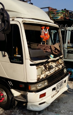 ขายตามสภาพครับ หัวเก๋งสิงห์ไฮเทค หัวแคบ มีแค็ป โดนจิ้มมานิดหน่อยยังสวย ซ่อมได้ แต่เป็นรถใช้เองก็เลยไม่ซ่อมเปลี่ยนใหม่ ดูของได้ที่ลาดพร้าว71ครับ ติดต่อที่ ภุชงค์ 083-7344696 ครับ ขาย 30,000บ.ครับ ขายตามสภาพครับ หัวเก๋งสิงห์ไฮเทค หัวแคบ มีแค็ป โดนจิ้มมานิดหน่อยยังสวย ซ่อมได้ แต่เป็นรถใช้เองก็เลยไม่ซ่อมเปลี่ยนใหม่ ดูของได้ที่ลาดพร้าว71ครับ ติดต่อที่ ภุชงค์ 083-7344696 ครับ ขาย 30,000บ.ครับ