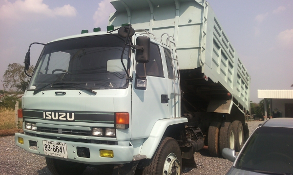 ขายด่วนรถสิบล้อร็อกกี่ดั้มเครือง210แรงม้ารภาพสวยพร้อมใช้งาน