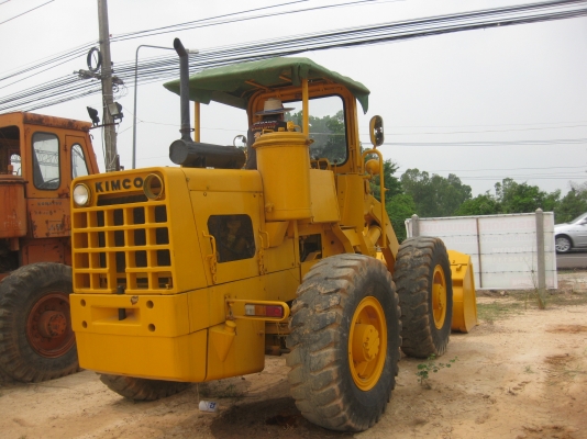 รถตักล้อยาง JH