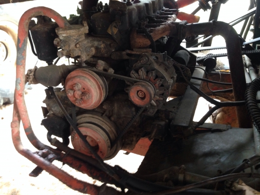 ขาย รถเกี่ยวข้าวไทยเจริญการช่าง มีภาพวีดีโอ เครื่องยนต์ ISUZU 185  แรง  ราคา 285,000 บาท อุ้ม 2.5 ตัน  ปั๊มไดกิ้นเบอร์ 21 ช่วงล่างตัวเดิน 10HT รถพร้อมใช้งาน  ราคา 285,000 บาท โทร 081 -9972972  089-8451778