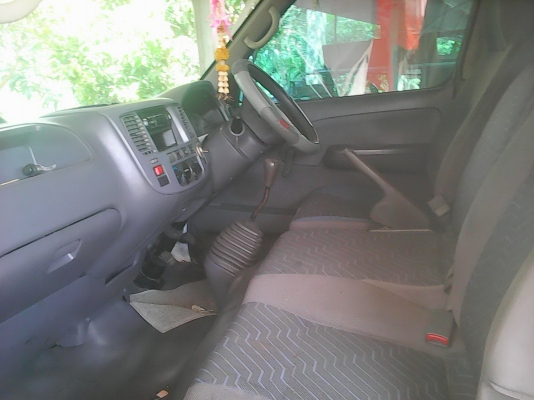 ขายรถตู้ NISSAN URVAN แอร์เย็นๆ สภาพสวยน่าใช้ ราคาเบาๆ 195000 บาท