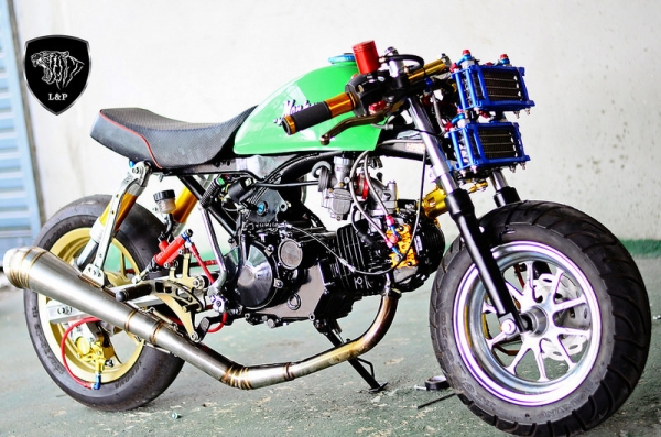 ****ด่วนโปรใหม่ลดถูกที่สุด ****ลดราคา เหลือ5 เครื่องแล้ว เครื่อง CB250 ล้างสต็อค หัว 4 วาล์ว แปลงใส่สูบนอนได้ทุกรุ่น แรงม้า รอบปลายขึ้นอีก 30-40\% ท่อ ยาง ล้อ สวย โหดๆ  ของแต่ง มังกี้ เอทีวี วิบาก ราคาพิเศษ ราคาส่ง จากโรงงาน