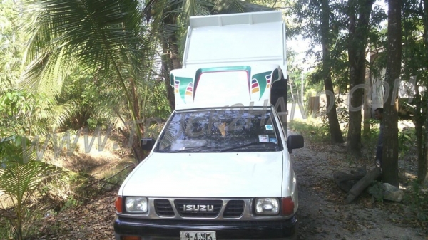 รถกระบะบรรทุก 4 ล้อ ISUZU มังกรติดดั้มยก 4 ตัน TFR ปี 96 ติดดั้มเกษตรยกได้ 4 ตัน เครือง 90 HP