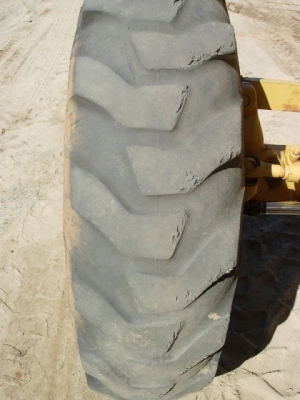 CAT 140H #2ZK00517  (Scarifier) Tel : 098-858-5524 สามภพครับ