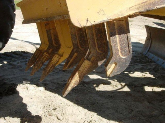 CAT 140H #2ZK00517  (Scarifier) Tel : 098-858-5524 สามภพครับ