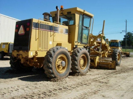 CAT 140H #2ZK00517  (Scarifier) Tel : 098-858-5524 สามภพครับ