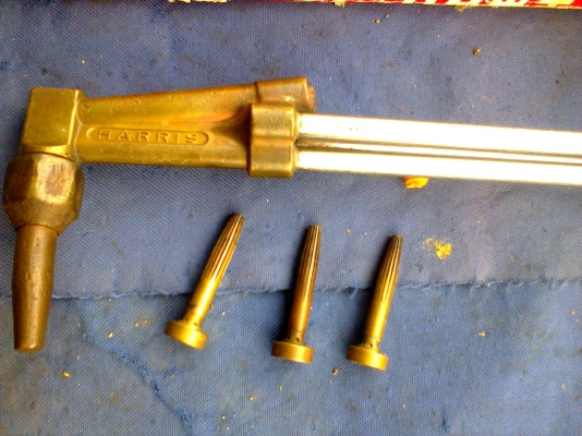 หัวแก๊สฮาริสสภาพสวยๆครับเดิมๆครับฮาริสแท้ครับราคานี้คุ้มครับหัวแก๊สฮาริส สภาพสวยๆครับเดิมๆครับฮาริสแท้ครับราคานี้คุ้มครับ