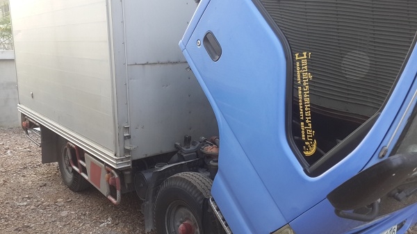 ขายรถตู้สี่ล้อไม่ติดเวลา