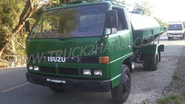 รถบรรทุกน้ำ ISUZU NPR 115HP เครื่อง4BD1 เครื่องแห้ง ฟิตเต็ม100\%