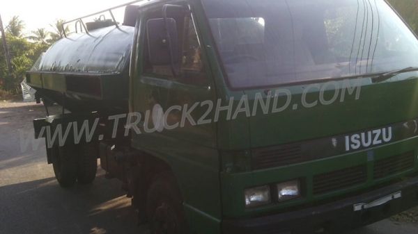 รถบรรทุกน้ำ ISUZU NPR 115HP เครื่อง4BD1 เครื่องแห้ง ฟิตเต็ม100\%