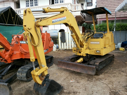 ขายแบคโฮ130000รถนอกพร้อมใช้งานครับ.