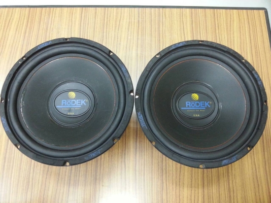 ซับ 10 นิ้ว Rodek