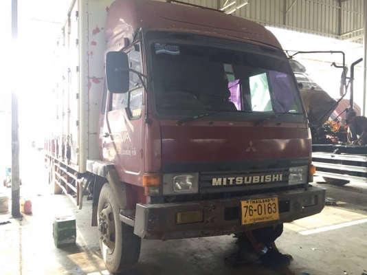 6ล้อ มิต เครื่อง  220 เทอรโบ  ยาว 7.20 ตู้แห้ง