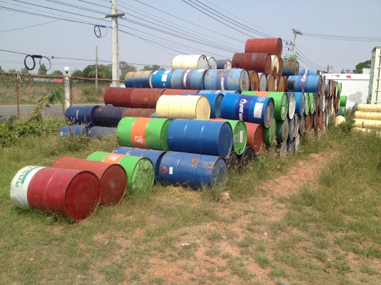 ขายถํงแดง 200 ลิตร สภาพดีมีประมาณ 400 ใบขายเหมาราคาถูกหาอยู่รีบเลยนะคะ เหมาๆเลยค่ะ