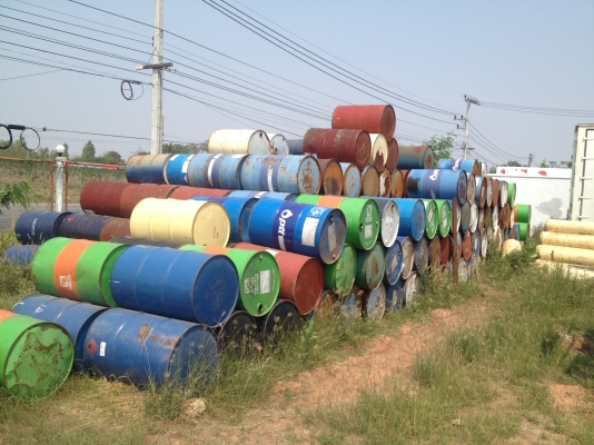 ขายถํงแดง 200 ลิตร สภาพดีมีประมาณ 400 ใบขายเหมาราคาถูกหาอยู่รีบเลยนะคะ เหมาๆเลยค่ะ