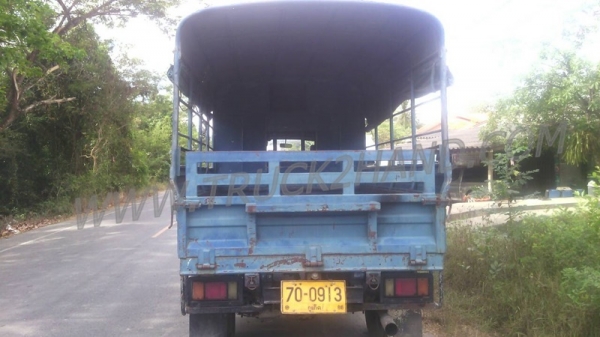 โตโยต้า4ล้อใหญ่BU61 พร้อมโครงหลังคา ยาง750-15พร้อมใช้