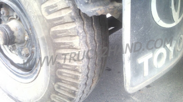 โตโยต้า4ล้อใหญ่BU61 พร้อมโครงหลังคา ยาง750-15พร้อมใช้