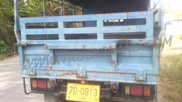 โตโยต้า4ล้อใหญ่BU61 พร้อมโครงหลังคา ยาง750-15พร้อมใช้