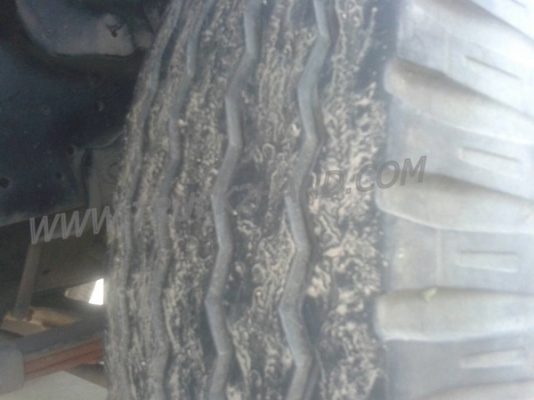 โตโยต้า4ล้อใหญ่BU61 พร้อมโครงหลังคา ยาง750-15พร้อมใช้