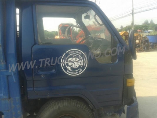 โตโยต้า4ล้อใหญ่BU61 พร้อมโครงหลังคา ยาง750-15พร้อมใช้