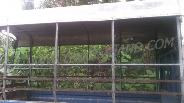 โตโยต้า 4 ล้อใหญ่ BU61 พร้อมโครงหลังคา