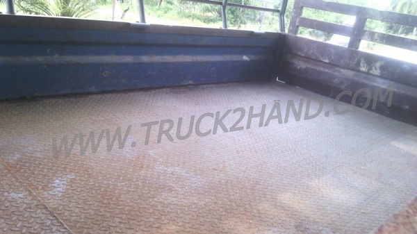 โตโยต้า 4 ล้อใหญ่ BU61 พร้อมโครงหลังคา