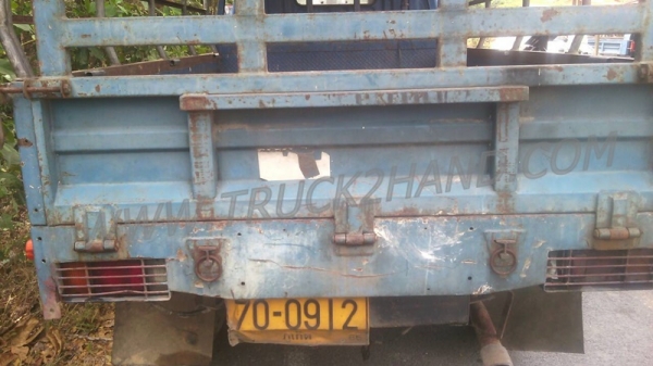 โตโยต้า 4 ล้อใหญ่ BU61 พร้อมโครงหลังคา