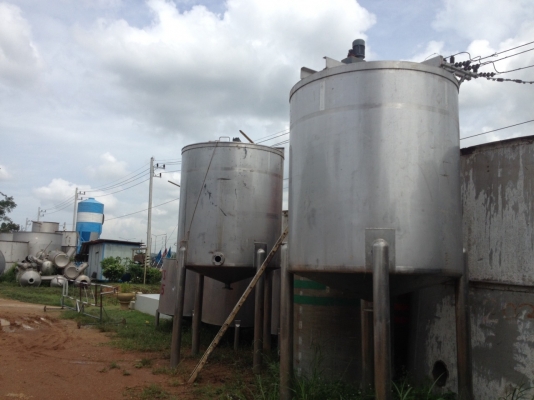ขายถังสแตนเลสเกรด 316 ขนาด 4,500 ลิตร พร้อมใบกวน พร้อมสวย พร้อมใช้