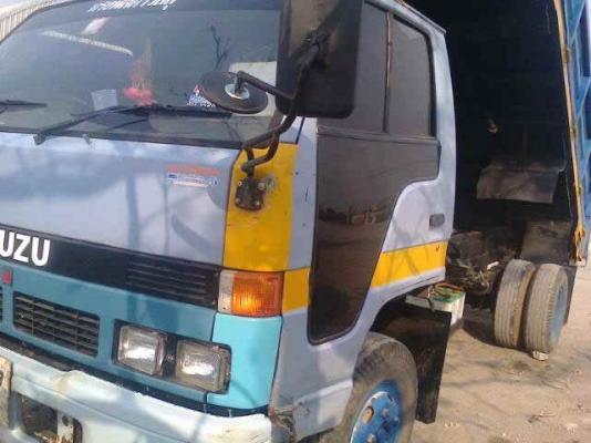 หกล้อดั้มเครื่อง  110  แรง เอฟหน้าหลัง  พวงมาลัยเพาเวอร์  มีสโลกลาง  พร้อมใช้งาน  เอกสารทะเบียนพร้อม