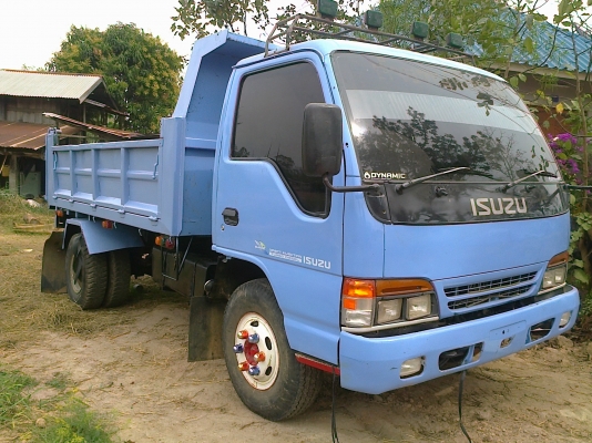ISUZU NPR 120 HP 4HF1 ปี 44 หกล้อดั๊มพ์ กระบะดั๊มพ์เหล็ก 4 ตันยาว 3.60 เมตรสภาพสวย เครื่องแห้งดีไม่มีเยิ้ม หัวเก๋งเดิมๆภายในคอนโซลครบ พวงมาลัยเพาเวอร์ ช่วงล่างคัชซีสวยไม่มีดามไม่มีบวม เฟืองท้ายคานหน้าติด F ครบ ยาง 8.25 ขอบ 16 สภาพดีพร้อมบรรทุกพร้อมใช้งาน