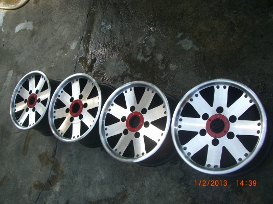 MAX ขอบ 15 6 รู ใส่ได้ทั้งรถตู้ รถกระบะ เสร็จจากโรงงานยังไม่้ได้ใช้งาน MAX ขอบ 15 6 รู ใส่ได้ทั้งรถตู้ รถกระบะ เสร็จจากโรงงานยังไม่้ได้ใช้งาน