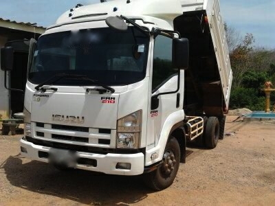 รถอิซูซุ 6 ล้อดั๊ม  FRR  210 แรงม้า   ปี 53  รถวิ่ง 60000 กม. สนใจติดต่อ 081 - 6079515