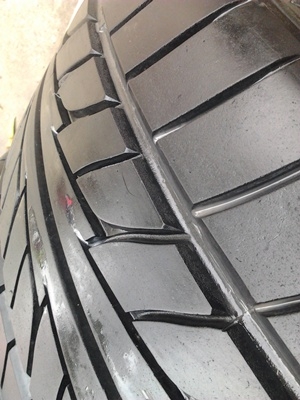ขายยาง245/35/20 ปี 3110 NITTO NT555 Extreme ZR   1  คู่
