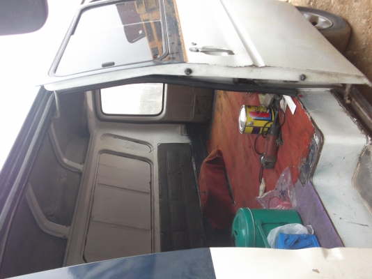 รถตู้บัดดี้ หลังสูง เสริมแหนบบรรทุก แอร์เย็น ติดแก๊สแล้ว