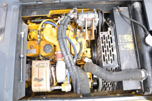 KOMATSU  PW 130 ES-6