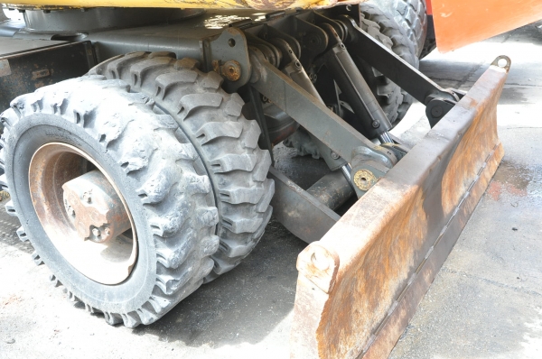 KOMATSU PW 150 ES-6 KOMATSU PW 150 ES-6