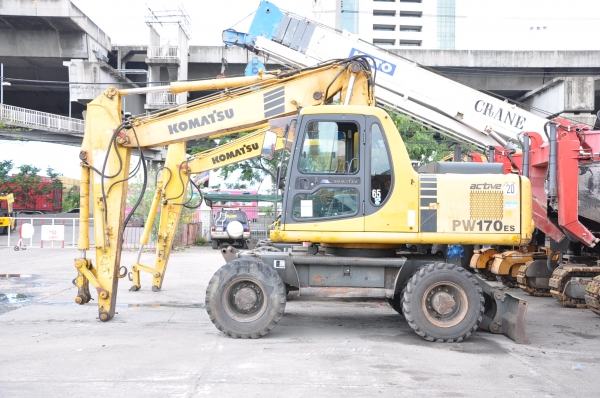 KOMATSU  PW 170 ES-6