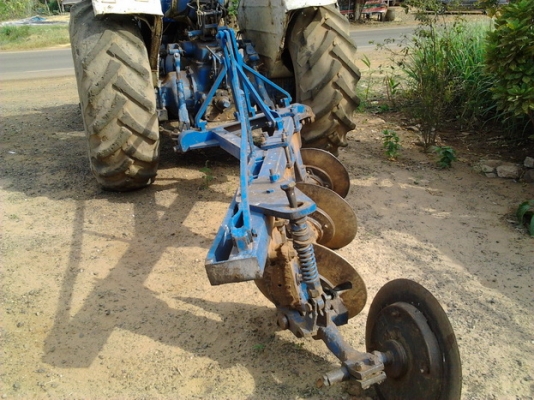 FORD 77 - 1 เพลา T3 เอกสารเล่มทะเบียนครบ เครื่องแน่นดีแรงดี อุปกรณ์พร้อม มีใบดันหน้า ผานพรวนดิน 3 ระบบไฮดรอลิกส์ไม่มีแตกรั่ว ช่วงล่างแน่นยางสภาพดี 4 เส้นพร้อมทำงานได้เลย ราคาต่อรองได้ครับ FORD 77 - 1 เพลา T3 เอกสารเล่มทะเบียนครบ เครื่องแน่นดีแรงดี อุปกรณ์พร้อม มีใบดันหน้า ผานพรวนดิน 3 ระบบไฮดรอลิกส์ไม่มีแตกรั่ว ช่วงล่างแน่นยางสภาพดี 4 เส้นพร้อมทำงานได้เลย ราคาต่อรองได้ครับ