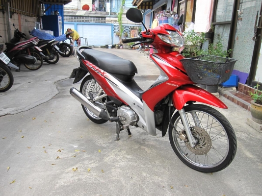 2554 HONDA WAVE 110 i หัวฉีด ประหยัดสุดๆ สตาร์ทมือ ถูก.... 2554 HONDA WAVE 110 i หัวฉีด ประหยัดสุดๆ สตาร์ทมือ ถูก....
