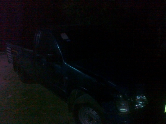 รีบขายเลยถ่ายในที่มืด ลองดูครับ ดราก้อนอายตอนเดียว ปี2000รถได้ตะเข็บเดิมๆทั้งคัน แทบไม่มีบุบ และไม่มีผุเลยแต่สีไม่สวยอาบน้ำ10000บาทเอาอยู่ พวงมาลัยธรรมดา เครื่องดีมากคัสซีสวยขี่ดีพวงมาลัยหวานแต่ตั้งได้ แอร์เย็น ช่วงล่างแน่น