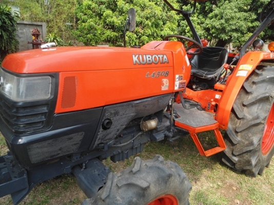 รถไถคูโบต้า รุ่น L4508 45แรง สภาพดี เครื่องแรง มีโรตารี่ตราช้าง รุ่น RX 180 มีดันหน้า มีทะเบียนพร้อมโอนครับ ราคา 375,000 บาท